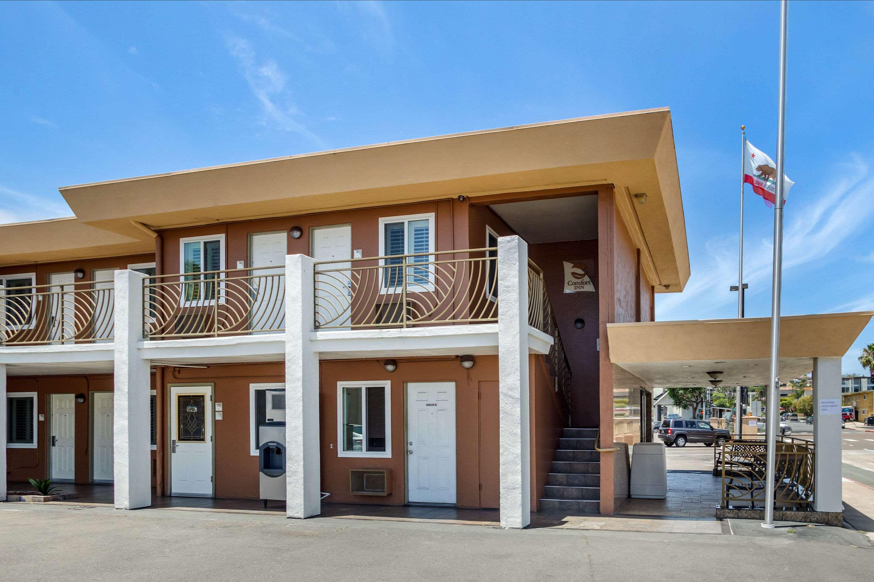 Comfort Inn San Diego Airport At The Harbor Exterior photo