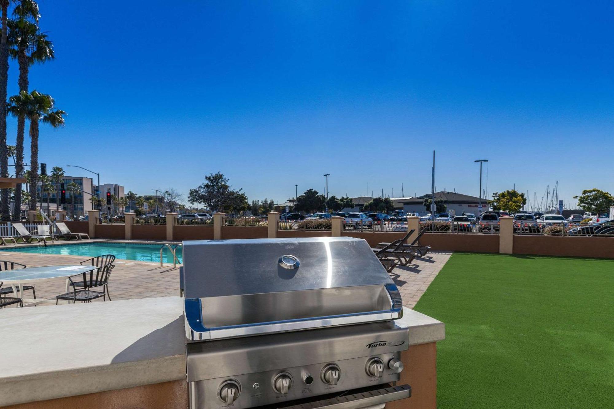 Comfort Inn San Diego Airport At The Harbor Exterior photo